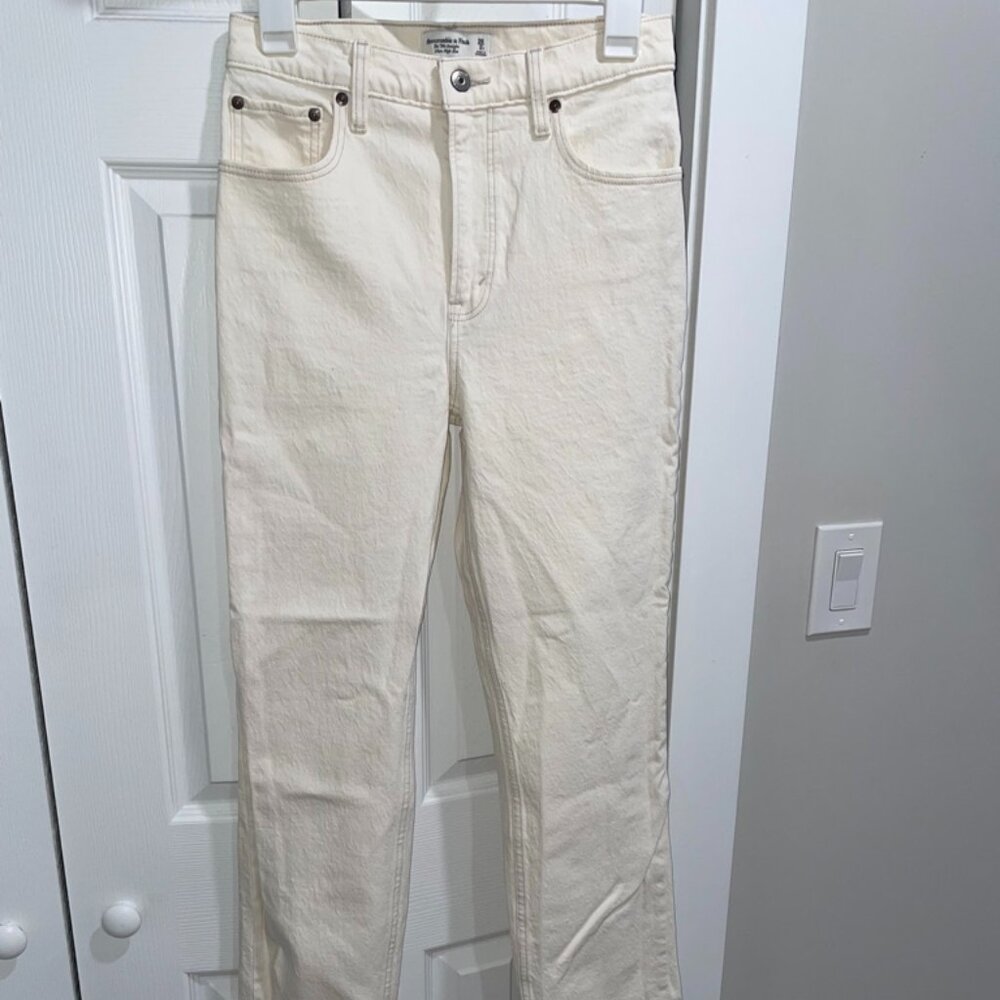 Abercrombie & Fitch 90's Straight Ultra High Rise Jeans